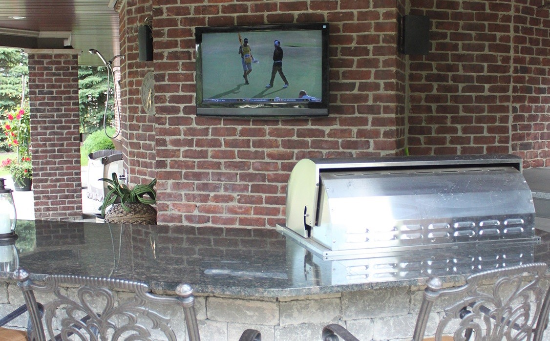 Enjoy More Entertainment Outdoors With a Home Theater Installation